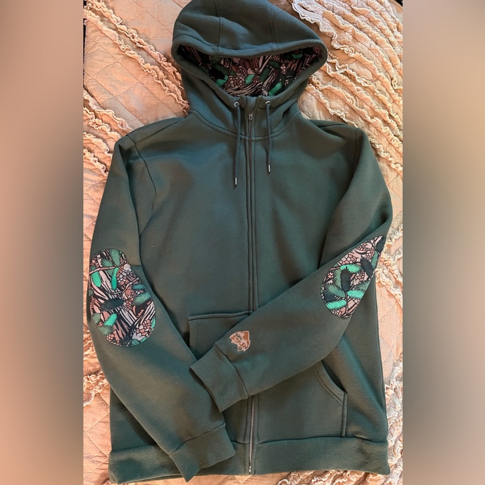 Burton Thick Full Zip Hoodie with Patterned Accents and Pockets. Sz L.